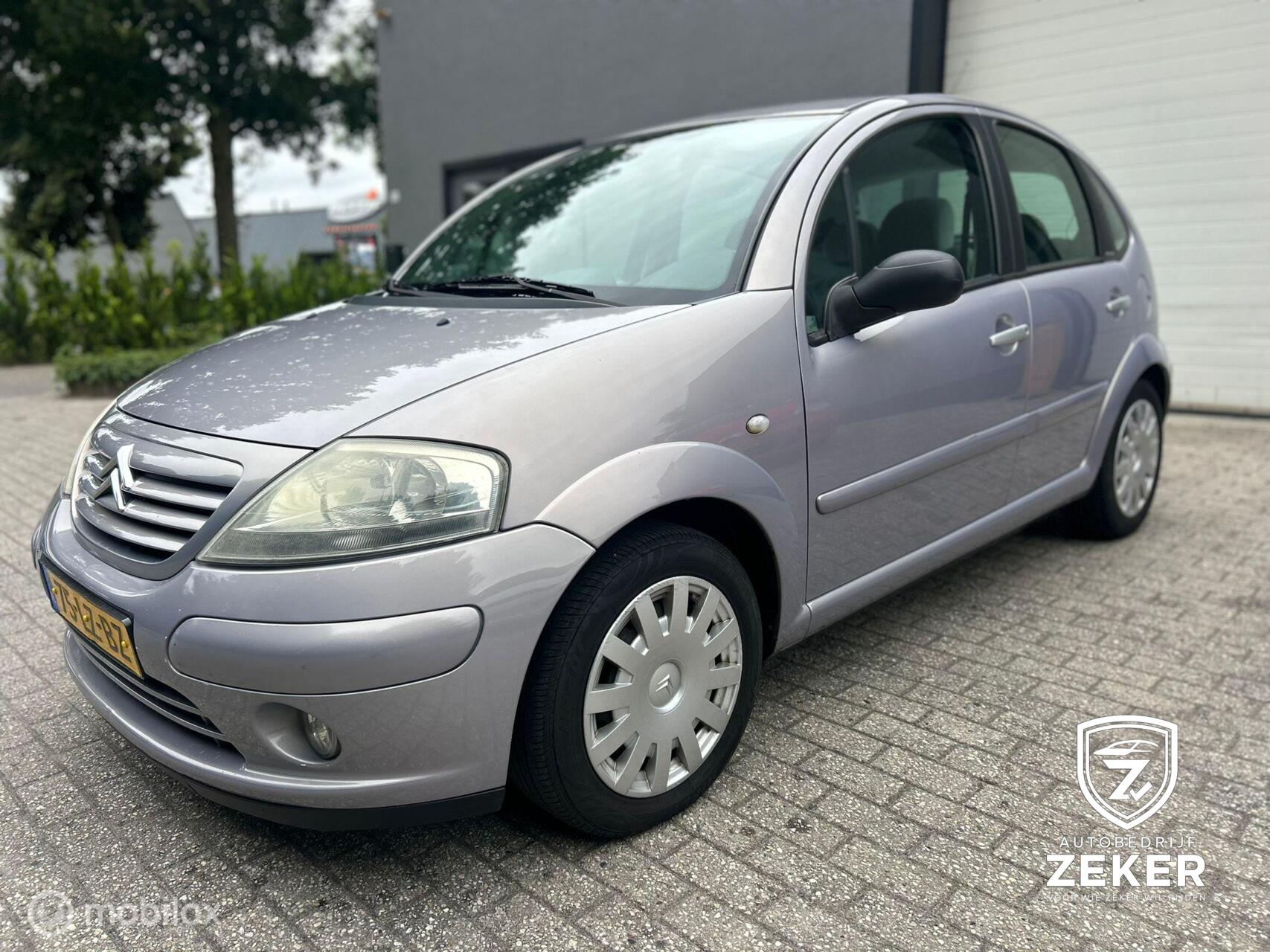 Citroen C3 1.4i Ligne Ambiance / airco / trekhaak / 2003 - voorkant