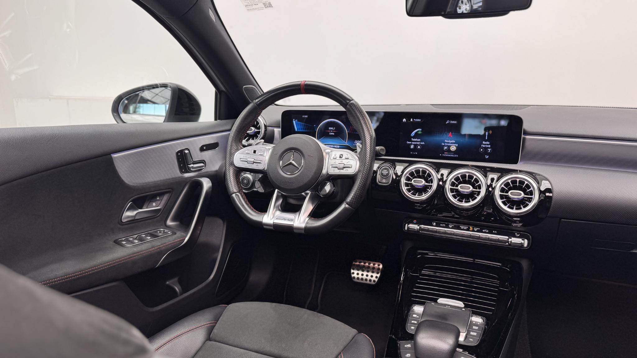Foto van Mercedes-Benz AMG A 45