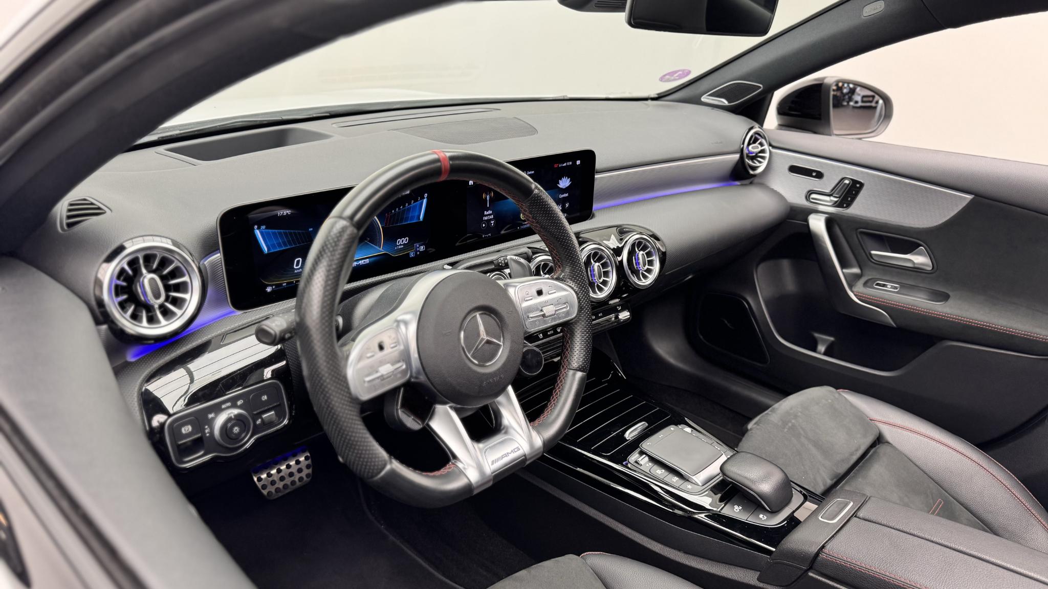 Foto van Mercedes-Benz AMG A 45