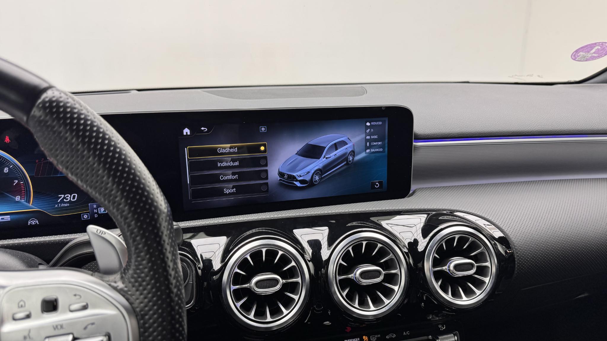 Foto van Mercedes-Benz AMG A 45