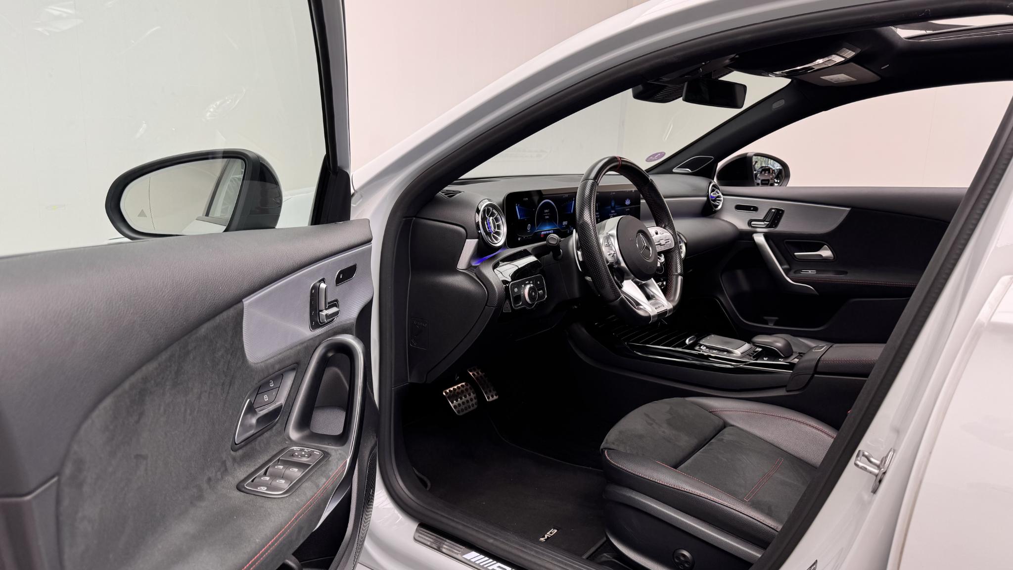 Foto van Mercedes-Benz AMG A 45