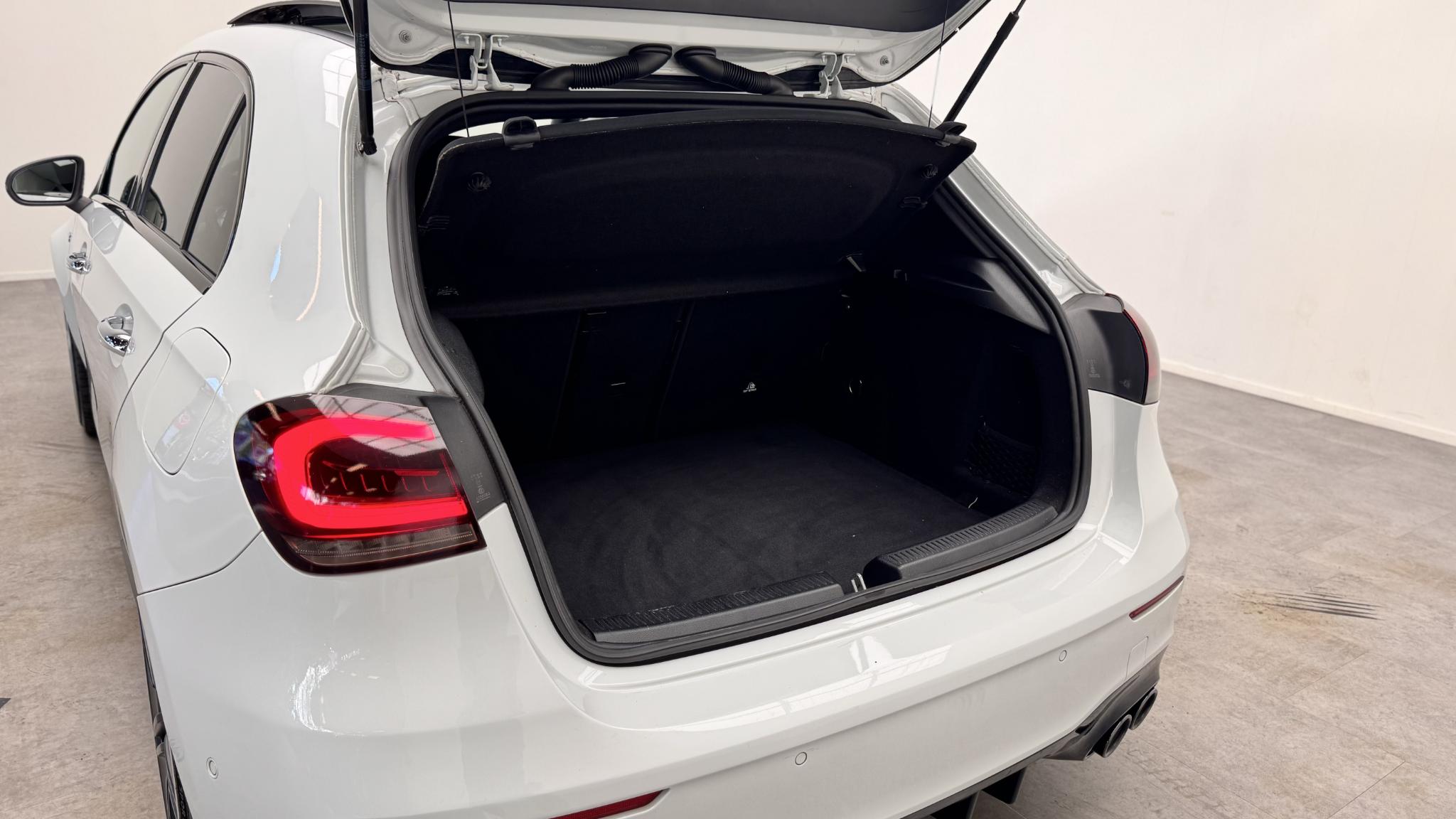 Foto van Mercedes-Benz AMG A 45