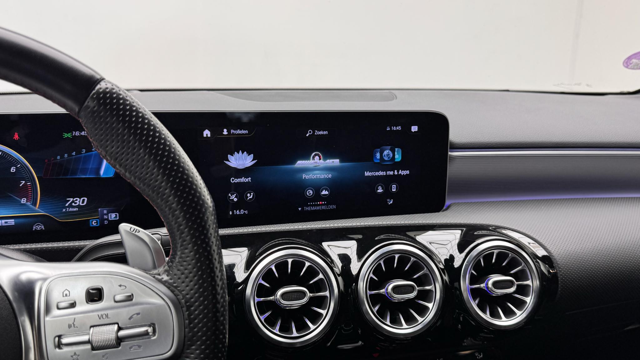 Foto van Mercedes-Benz AMG A 45