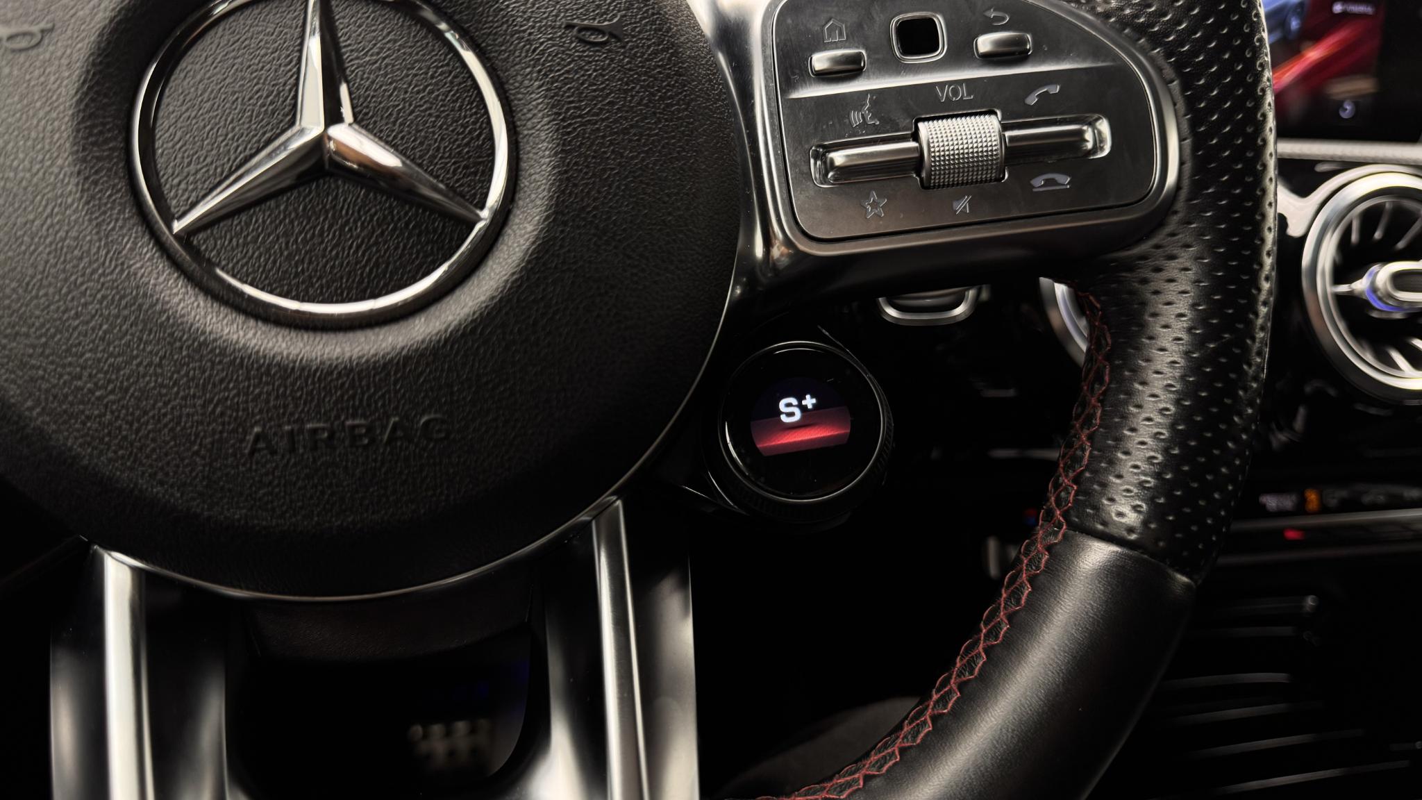 Foto van Mercedes-Benz AMG A 45