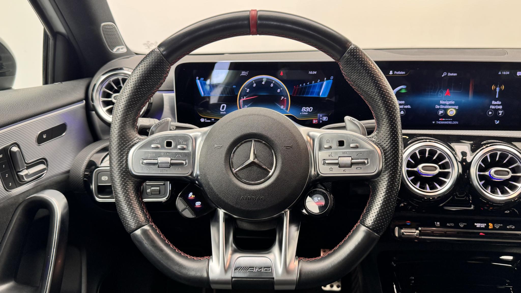 Foto van Mercedes-Benz AMG A 45