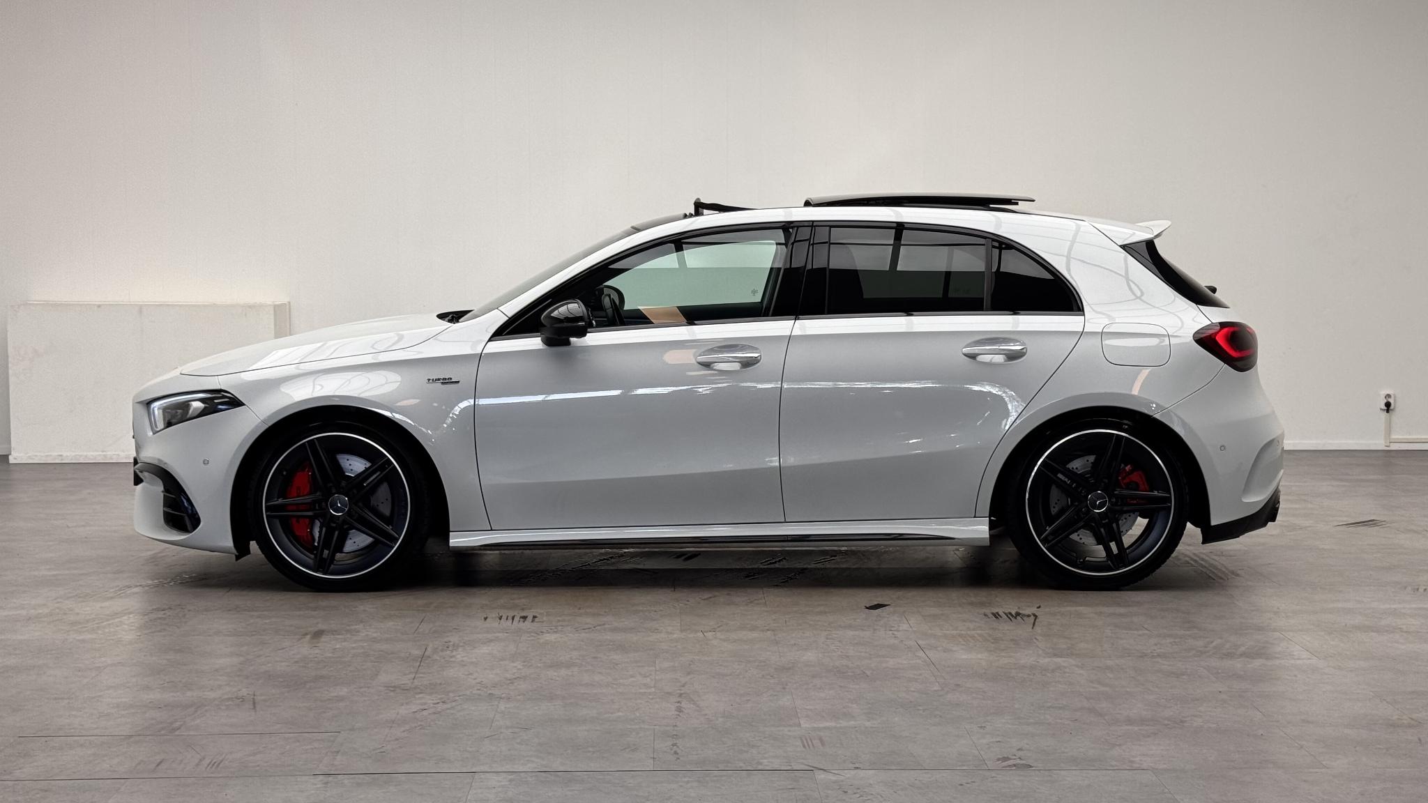 Foto van Mercedes-Benz AMG A 45