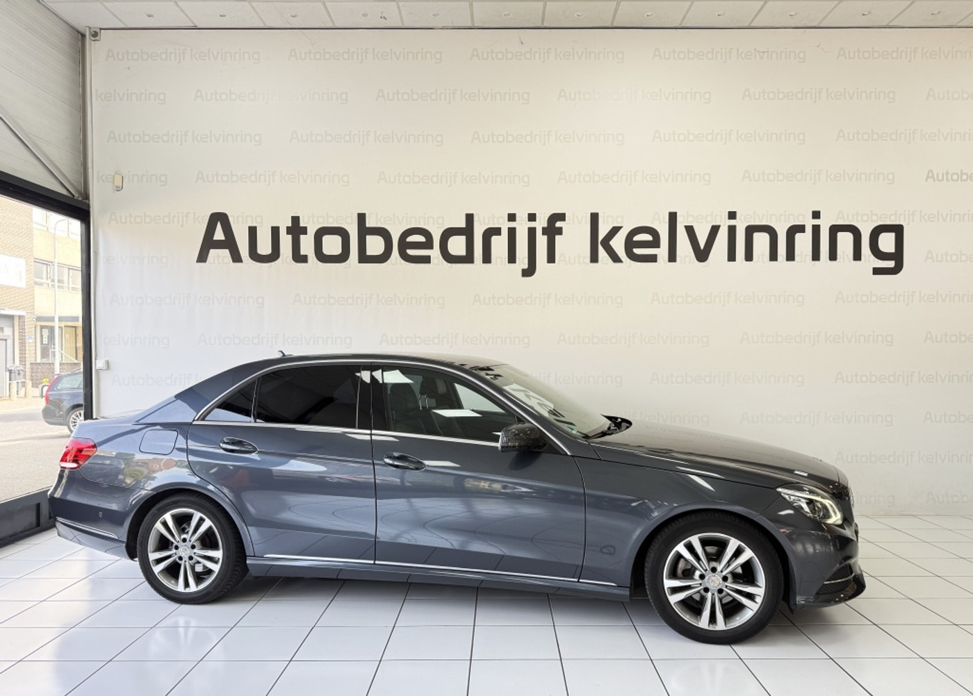 Foto van Mercedes-Benz E 200