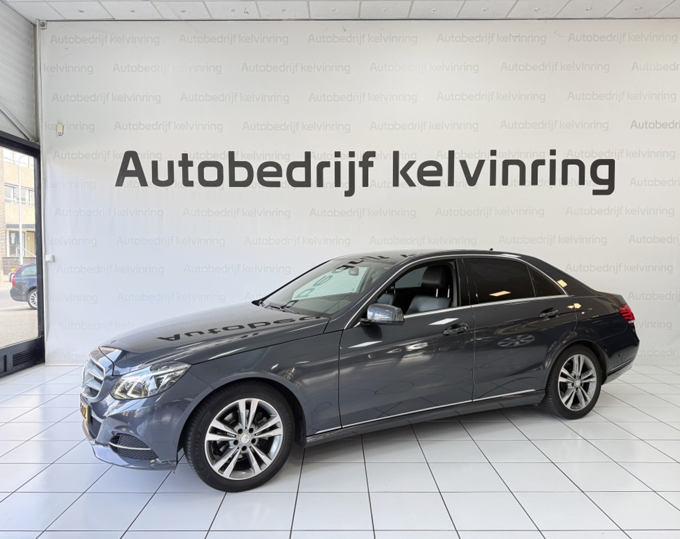 Foto van Mercedes-Benz E 200