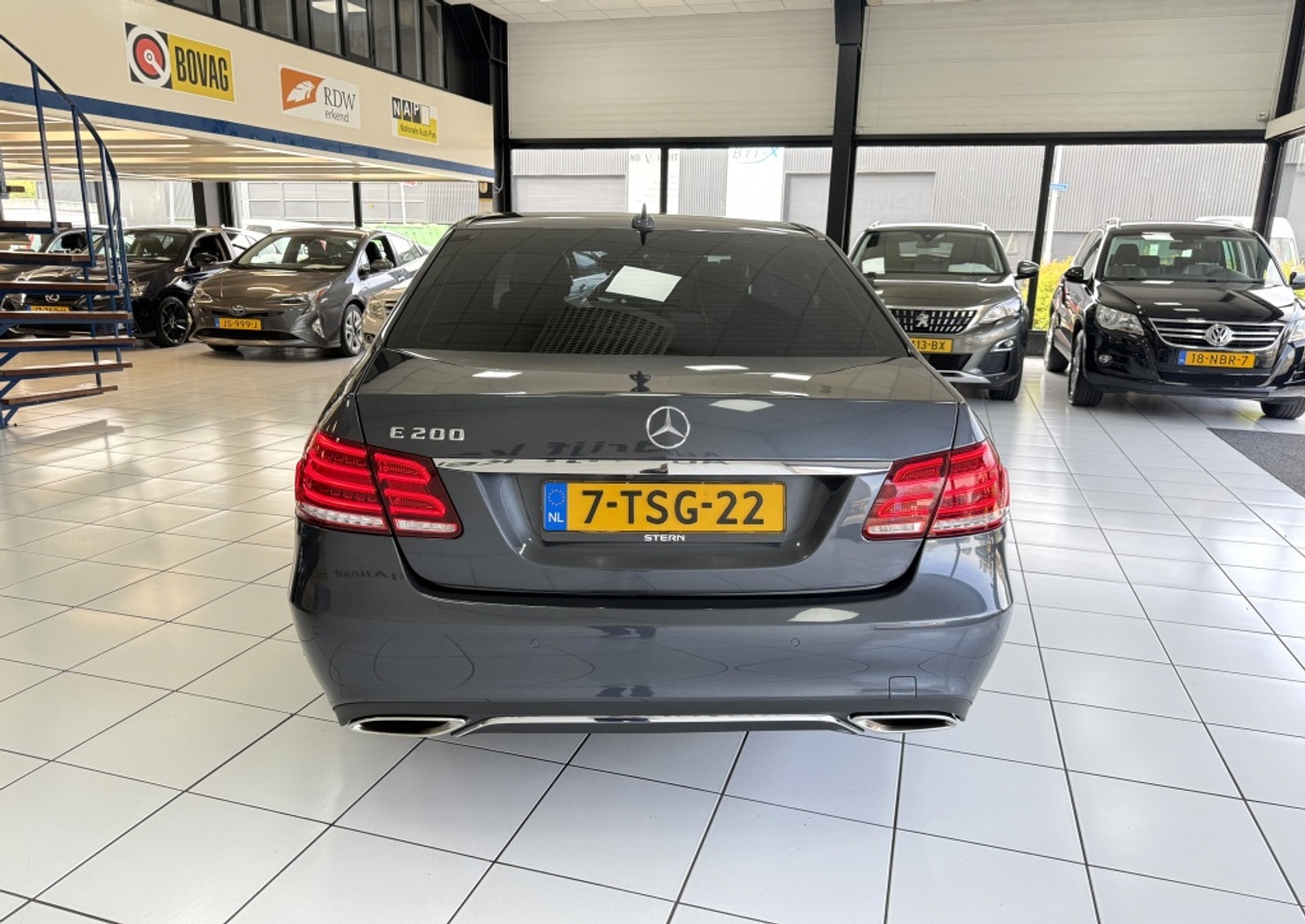Foto van Mercedes-Benz E 200