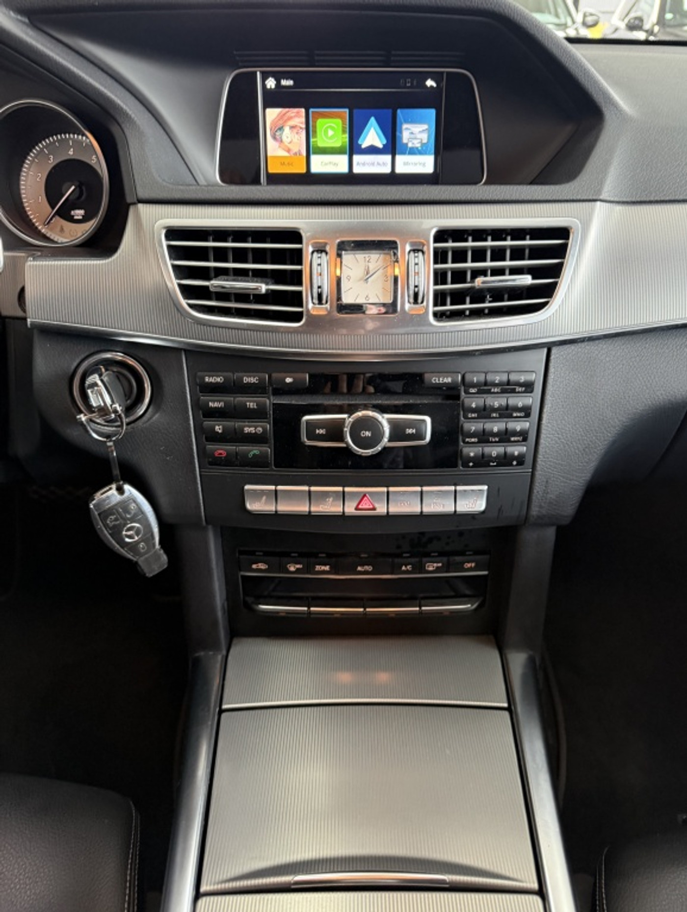 Foto van Mercedes-Benz E 200