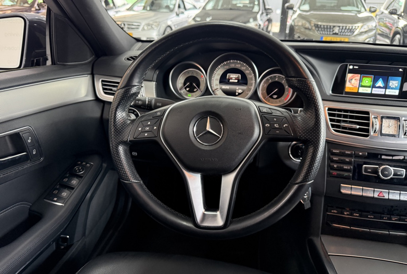 Foto van Mercedes-Benz E 200