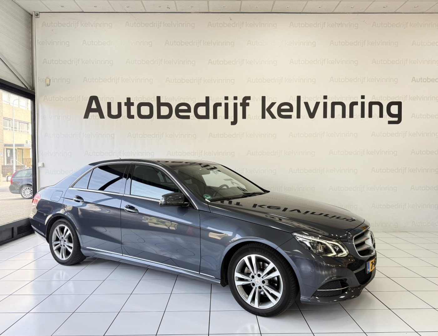 Foto van Mercedes-Benz E 200