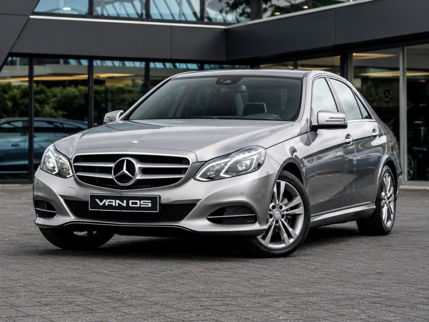 Mercedes-Benz E 220 CDI 220 CDI Ambition Avantgarde | Trekhaak 2013 - voorkant