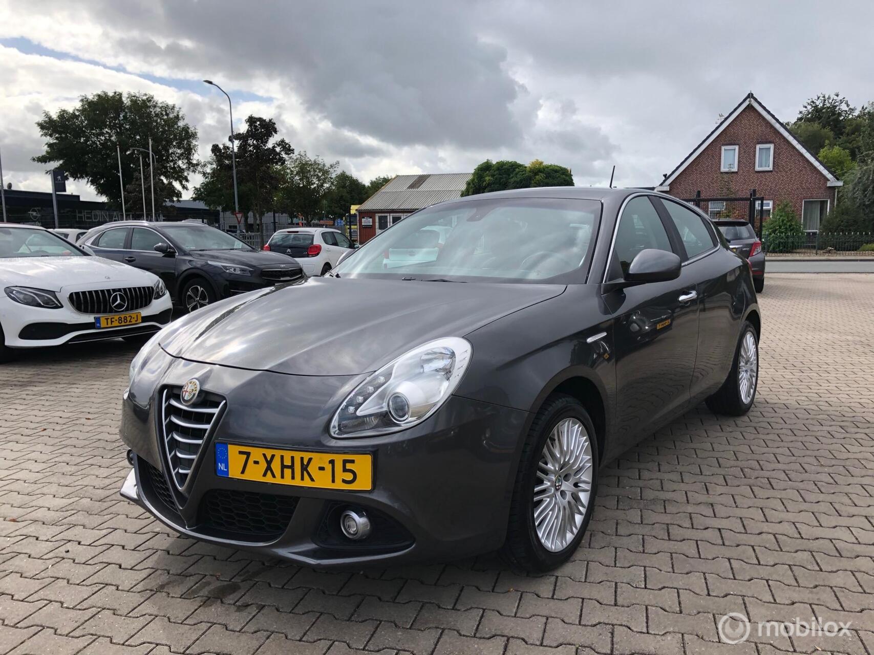 Alfa Romeo Alfa Giulietta 1.4 T Exclusive Automaat Navi Cruese 2014 - voorkant