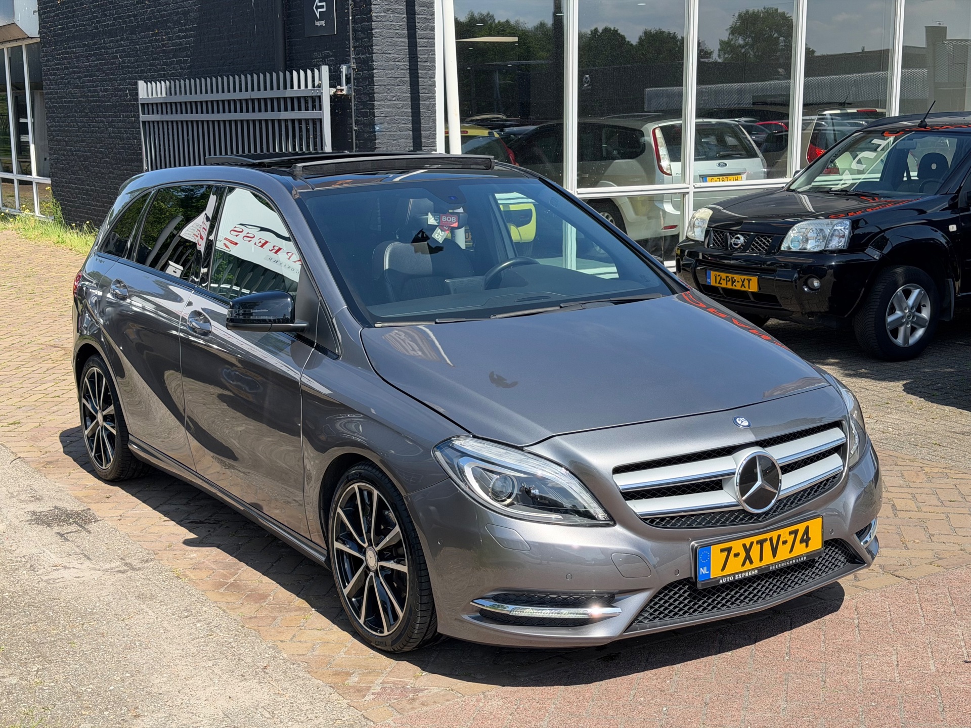 Foto van Mercedes-Benz B 180