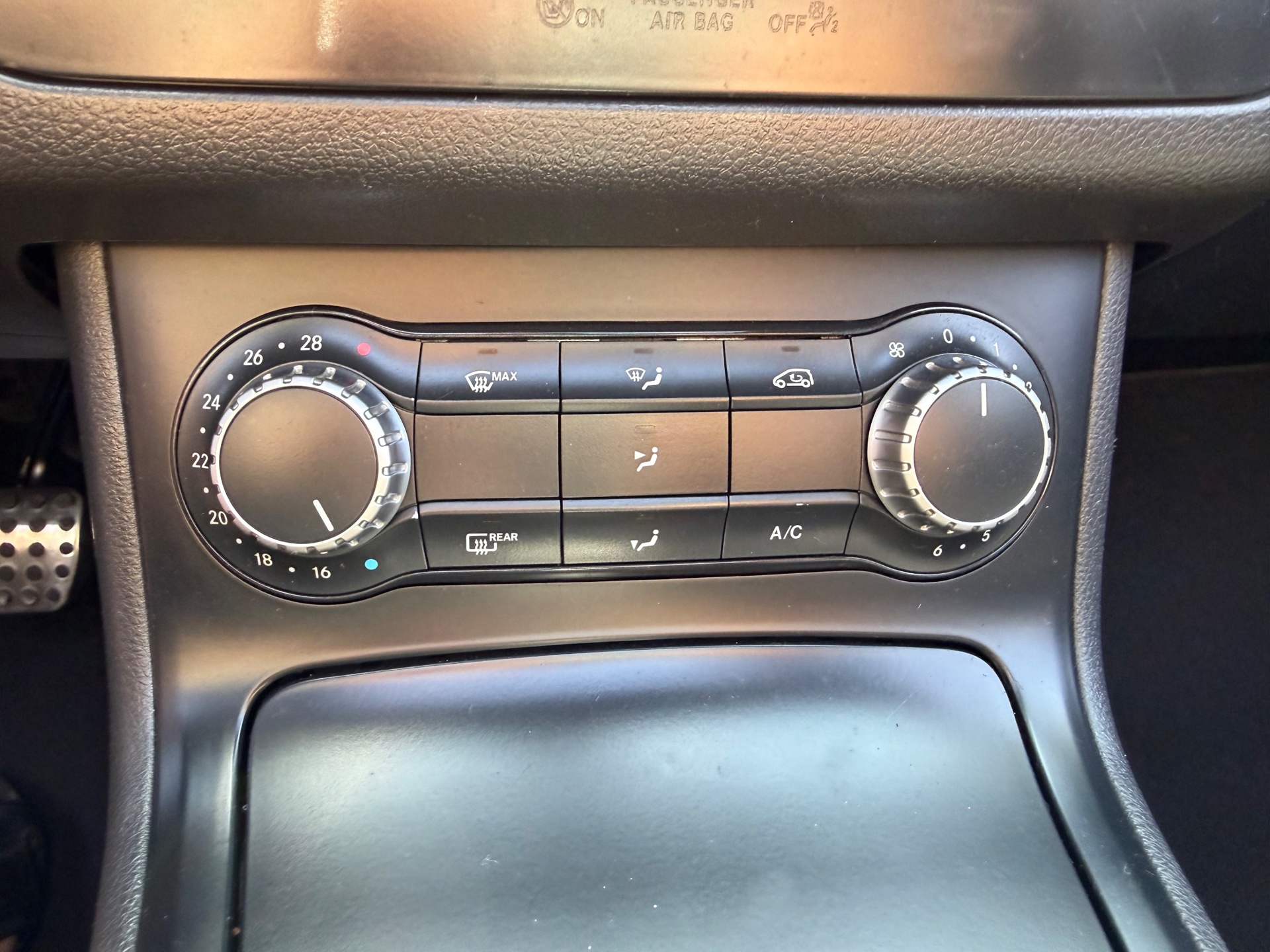 Foto van Mercedes-Benz B 180