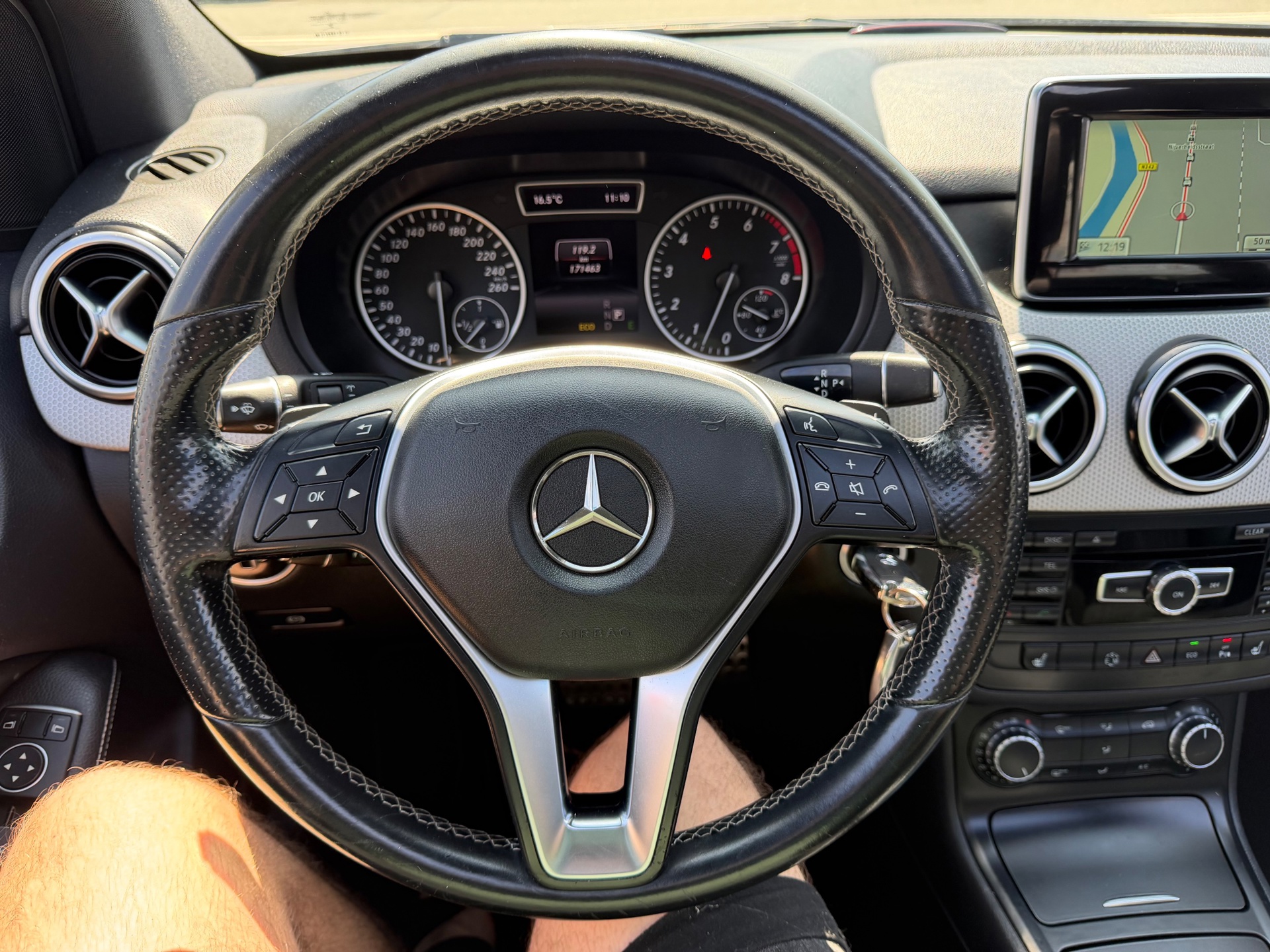 Foto van Mercedes-Benz B 180