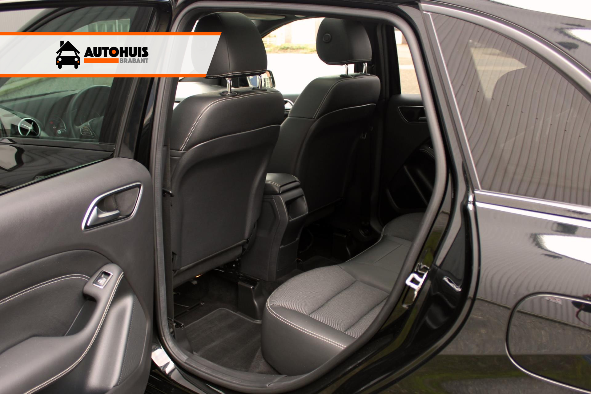 Foto van Mercedes-Benz B 180