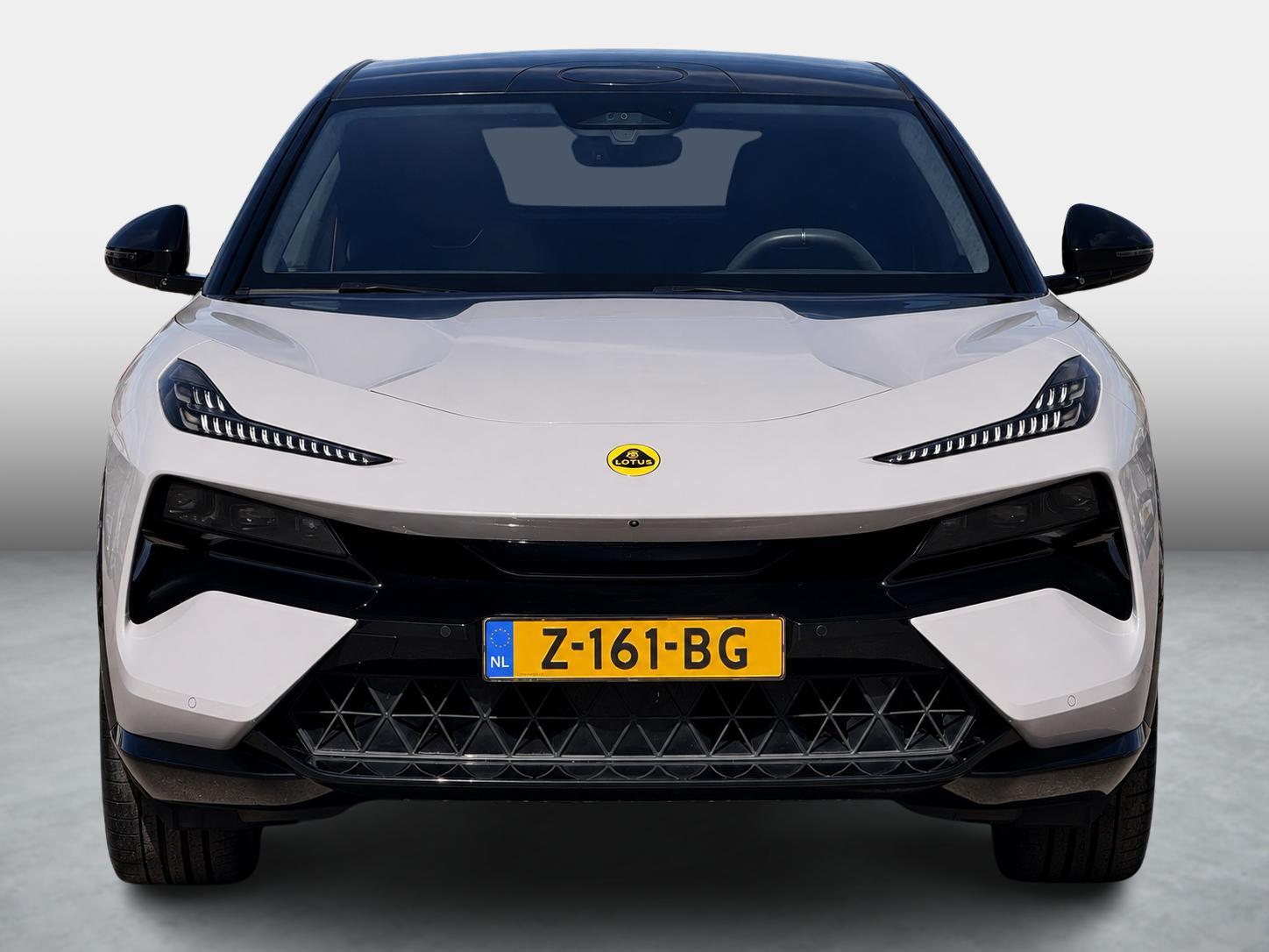 Foto van Lotus Eletre