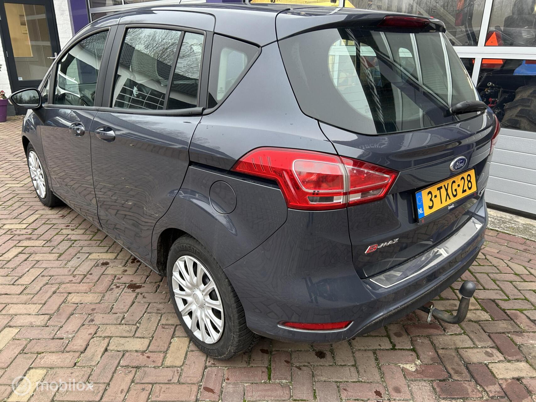 Foto van Ford B-max