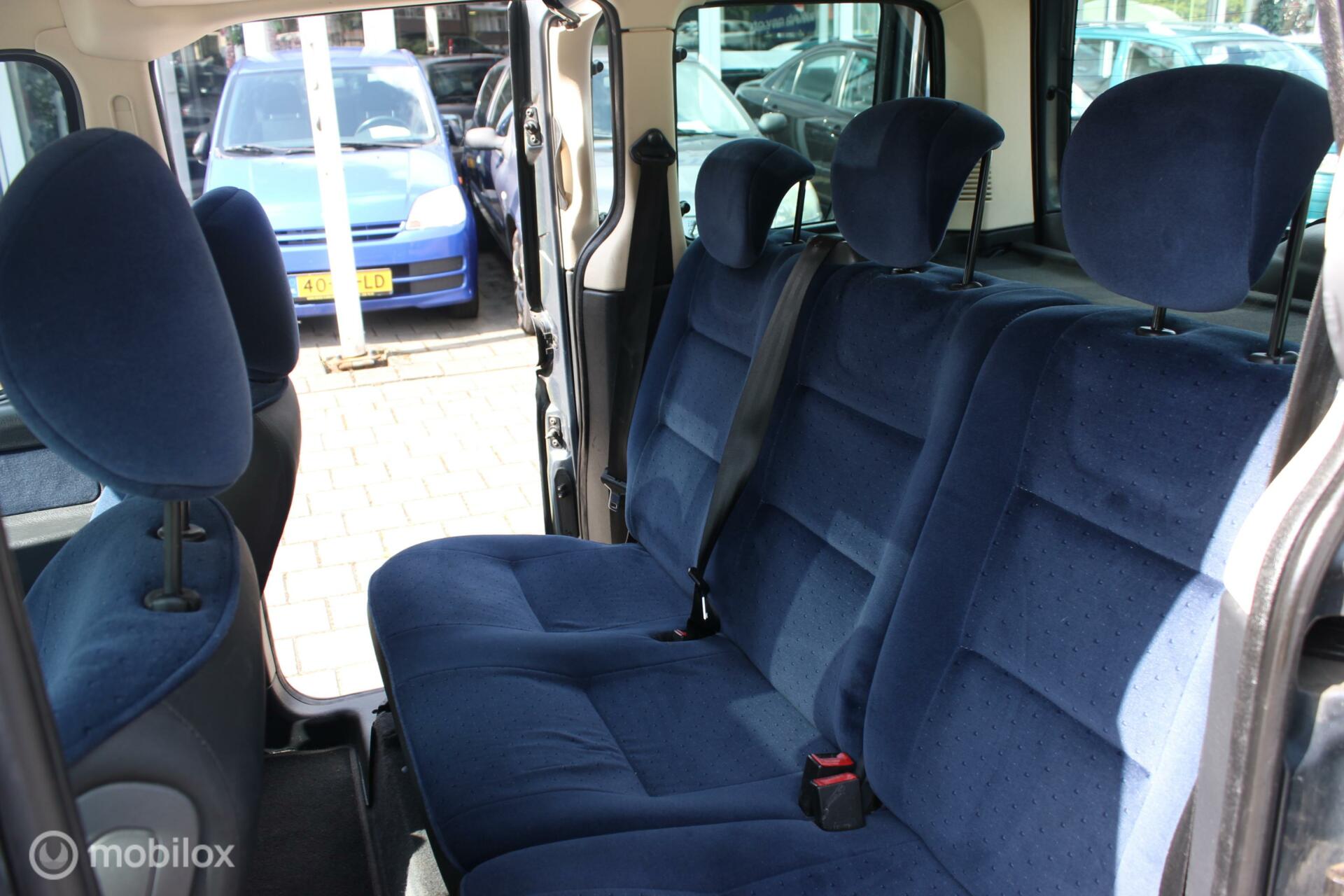Foto van Peugeot Partner MPV