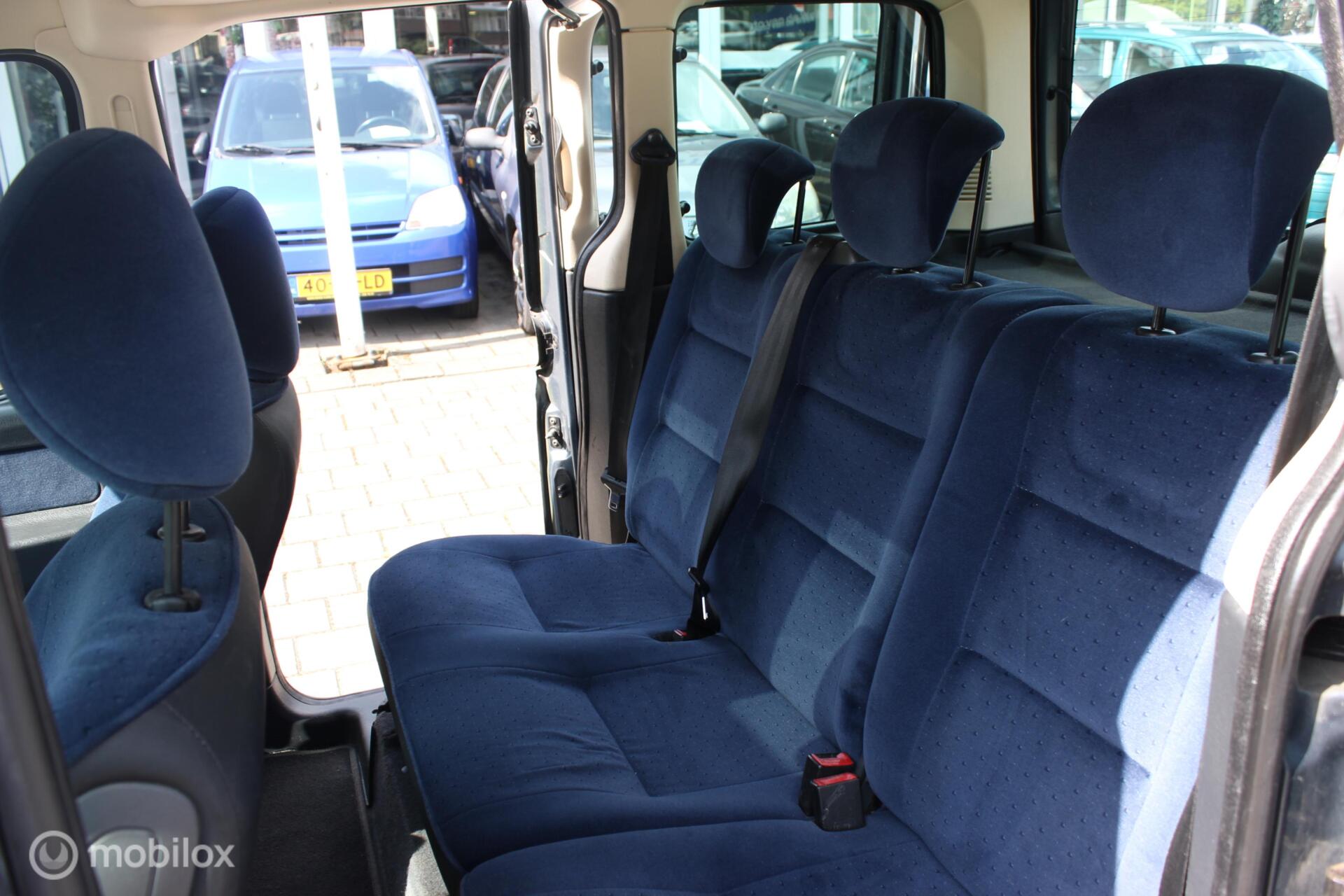 Foto van Peugeot Partner MPV