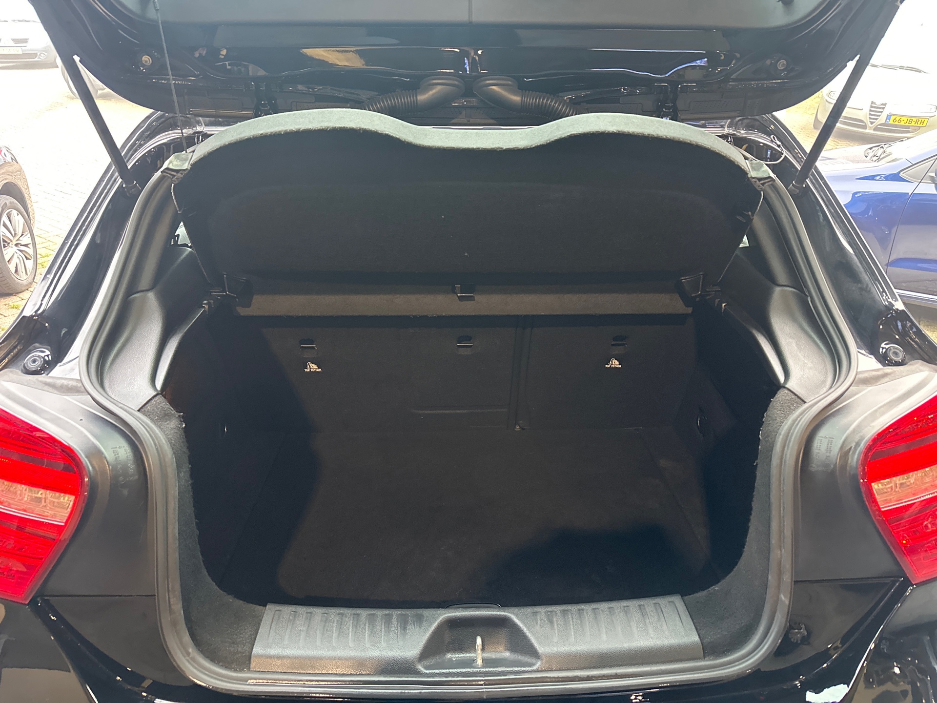 Foto van Mercedes-Benz A 180