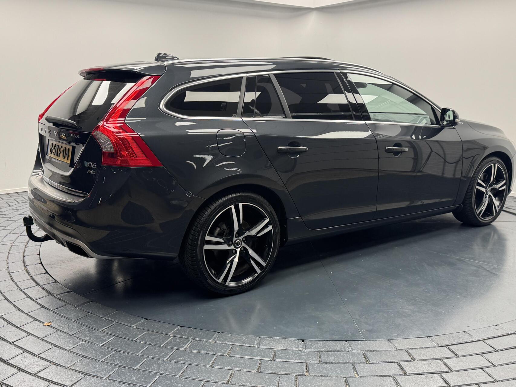 Foto van Volvo V60 Plug In Hybrid