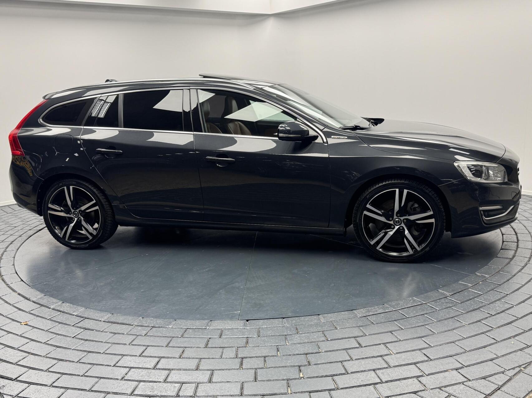 Foto van Volvo V60 Plug In Hybrid