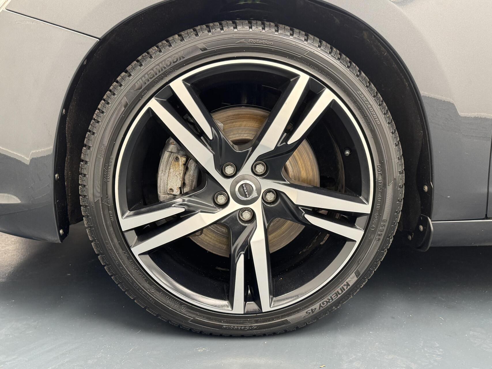 Foto van Volvo V60 Plug In Hybrid