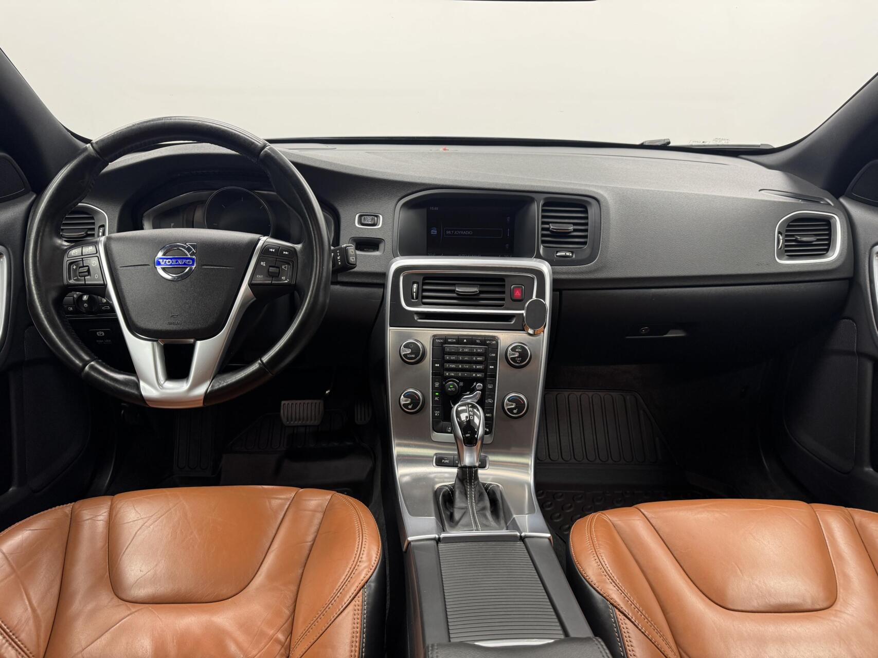 Foto van Volvo V60 Plug In Hybrid
