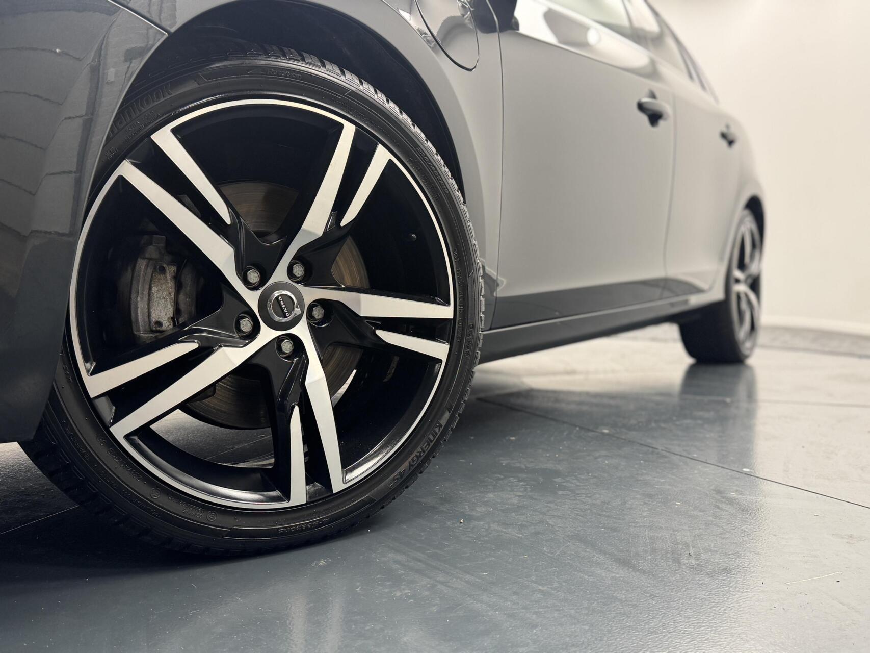 Foto van Volvo V60 Plug In Hybrid