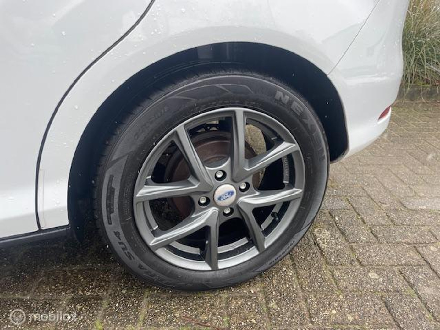 Foto van Ford B-max
