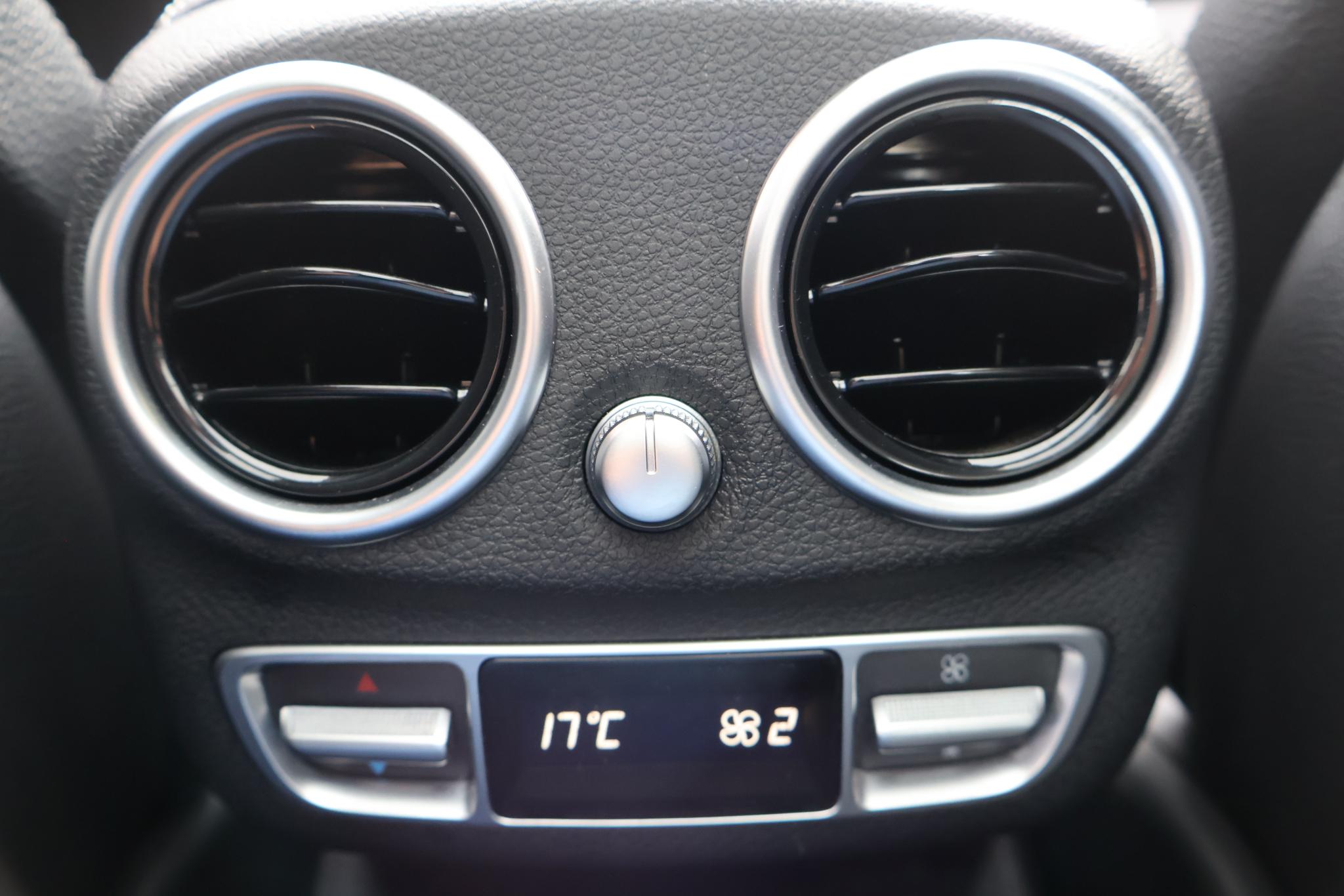 Foto van Mercedes-Benz C 180