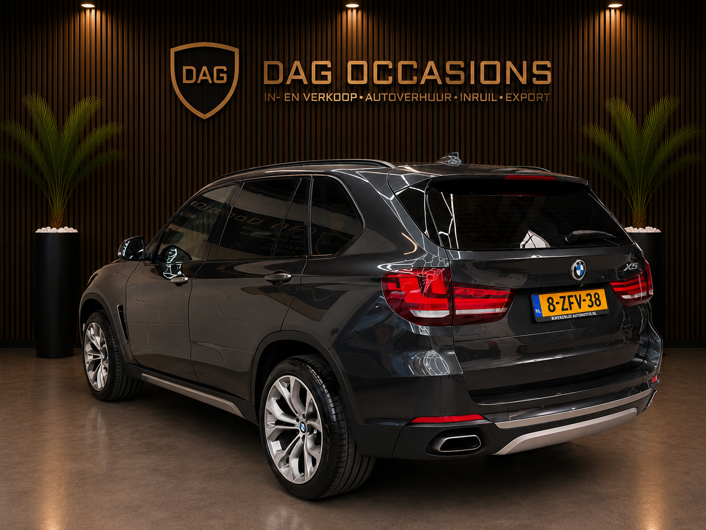 Foto van BMW X5 Xdrive50i