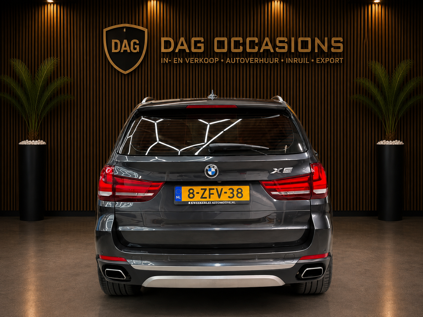 Foto van BMW X5 Xdrive50i