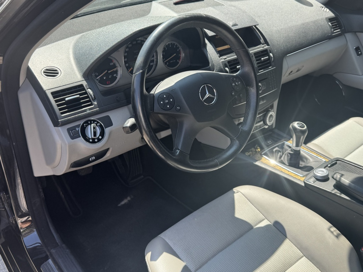 Foto van Mercedes-Benz C 180 Kompressor