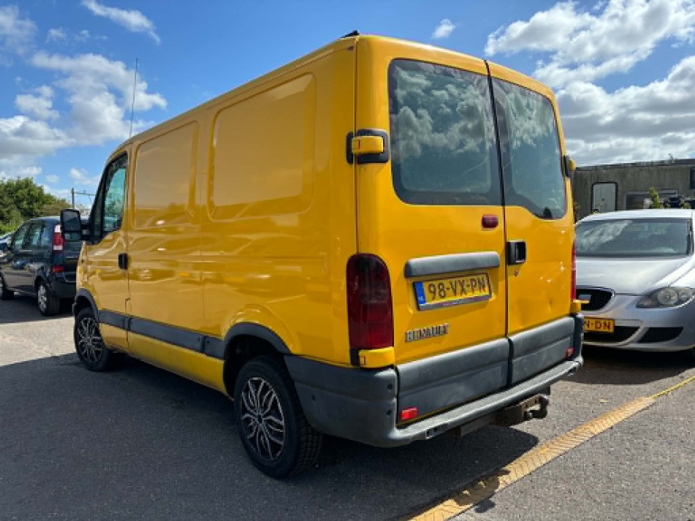 Foto van Renault Master 2.8t L1 H1 2.2 Dci