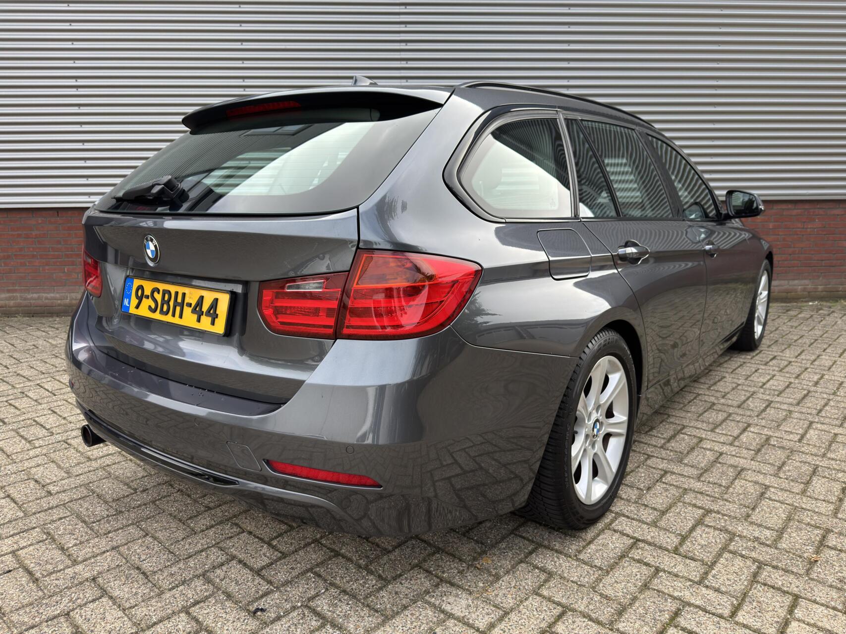 Foto van BMW 320i