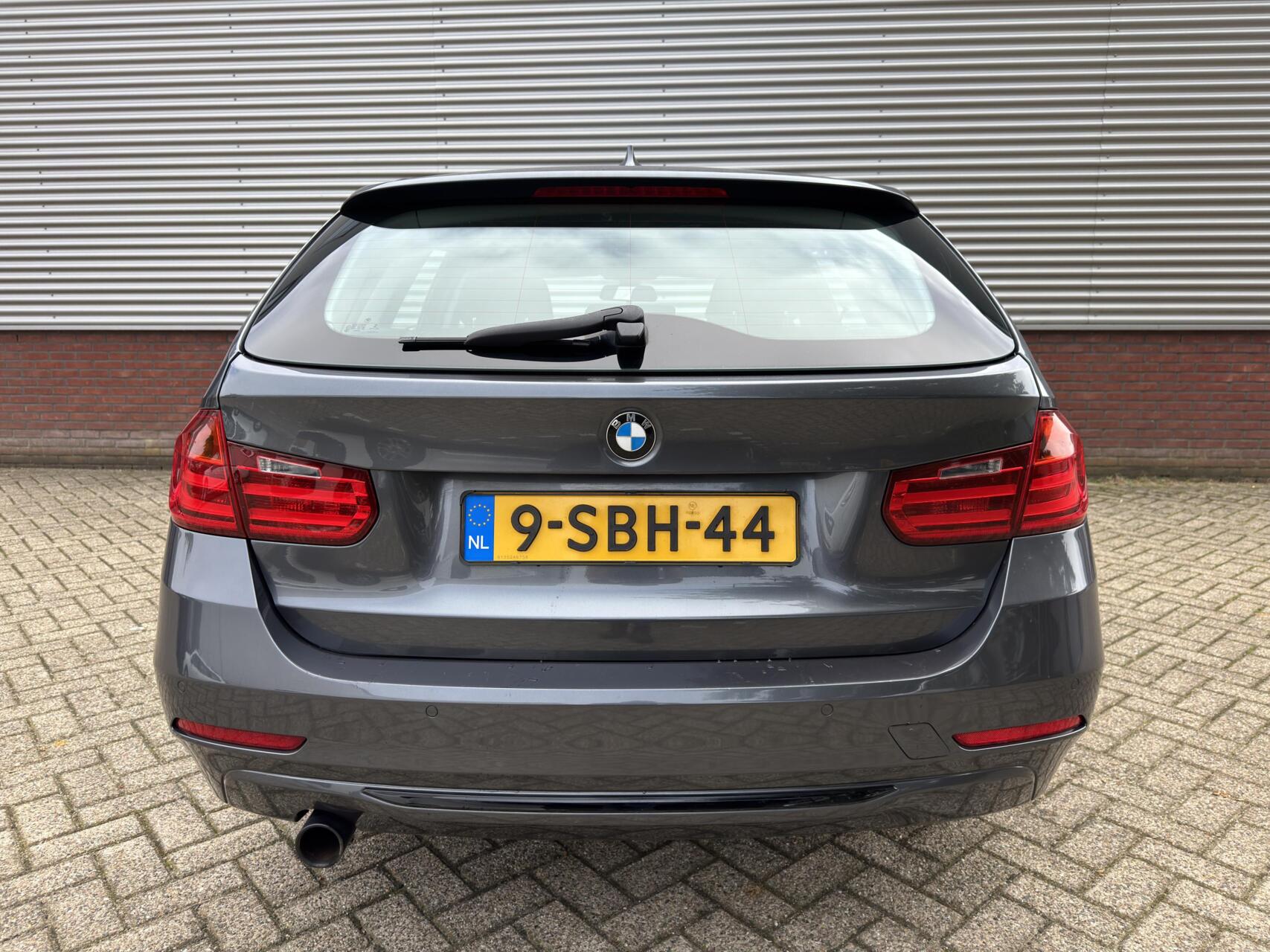 Foto van BMW 320i