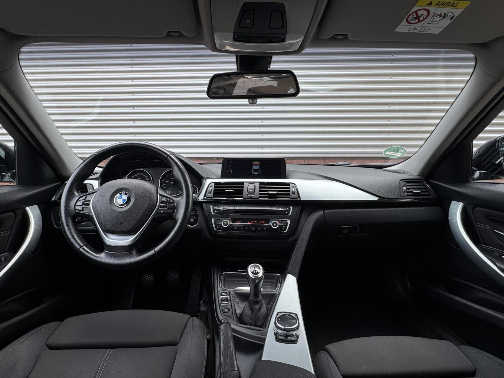 Foto van BMW 320i