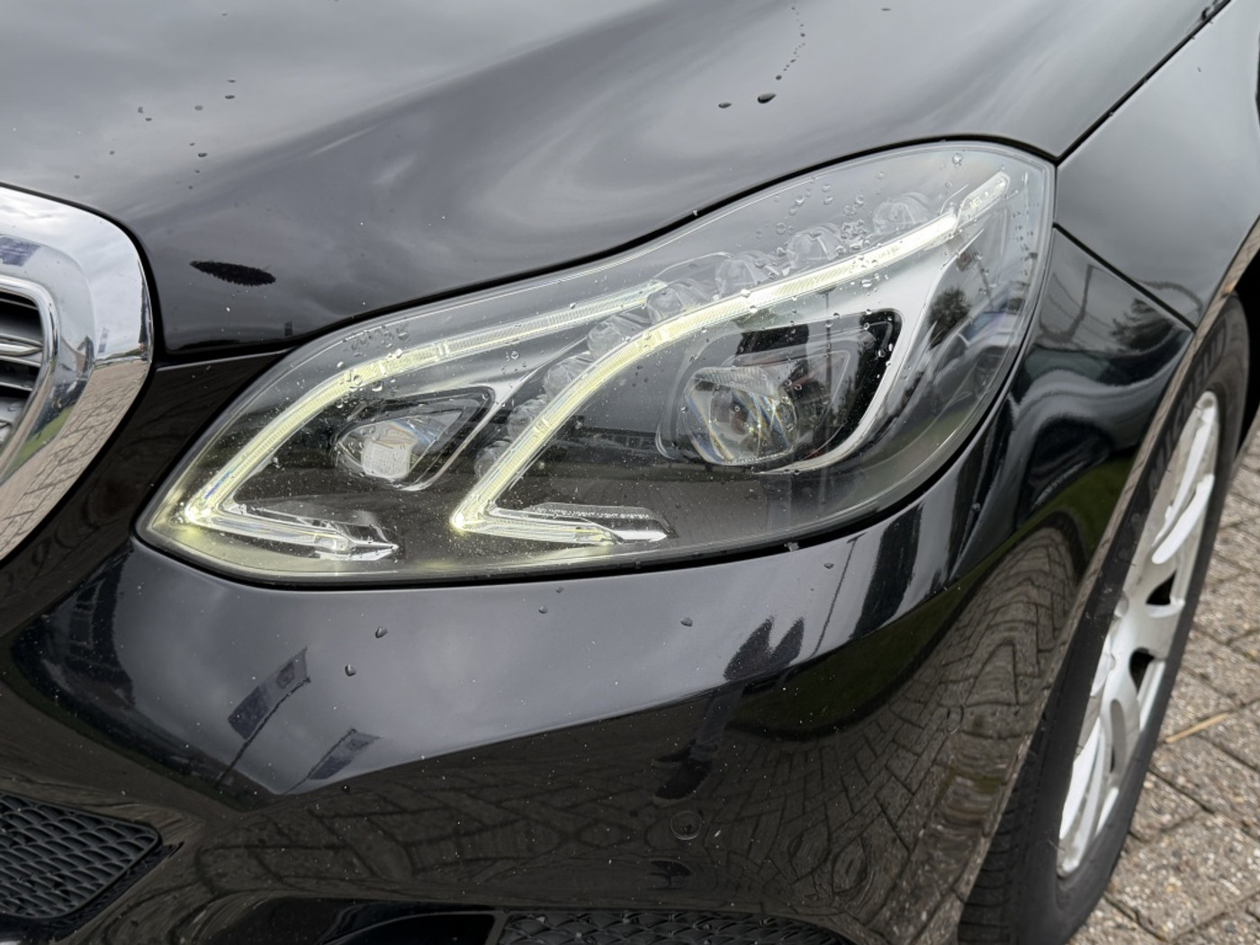 Foto van Mercedes-Benz E 300