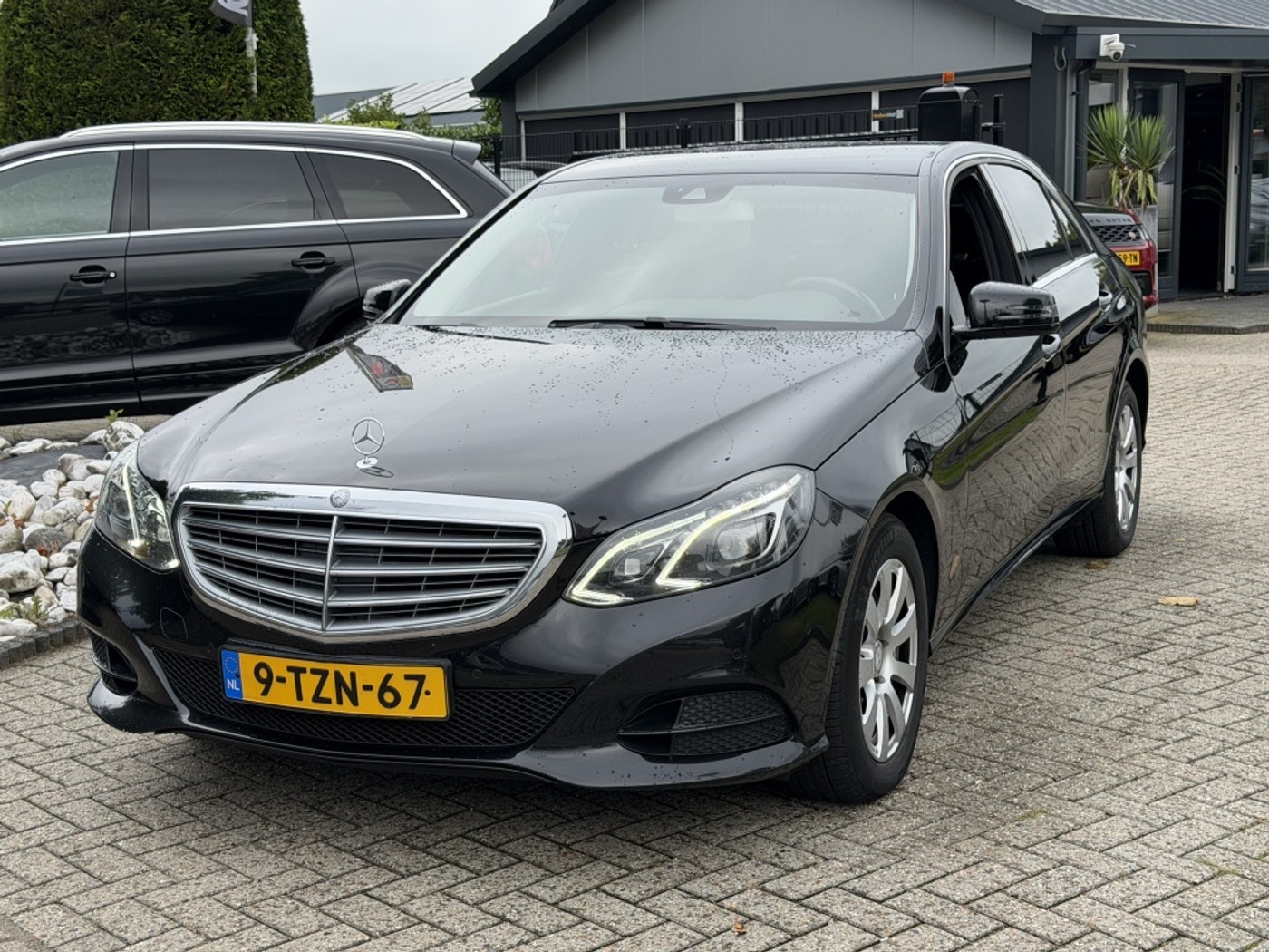 Mercedes-Benz E 300 E300 Benzine 6-Cilinder Sedan 2014 Facelift Zwart 2014 - voorkant