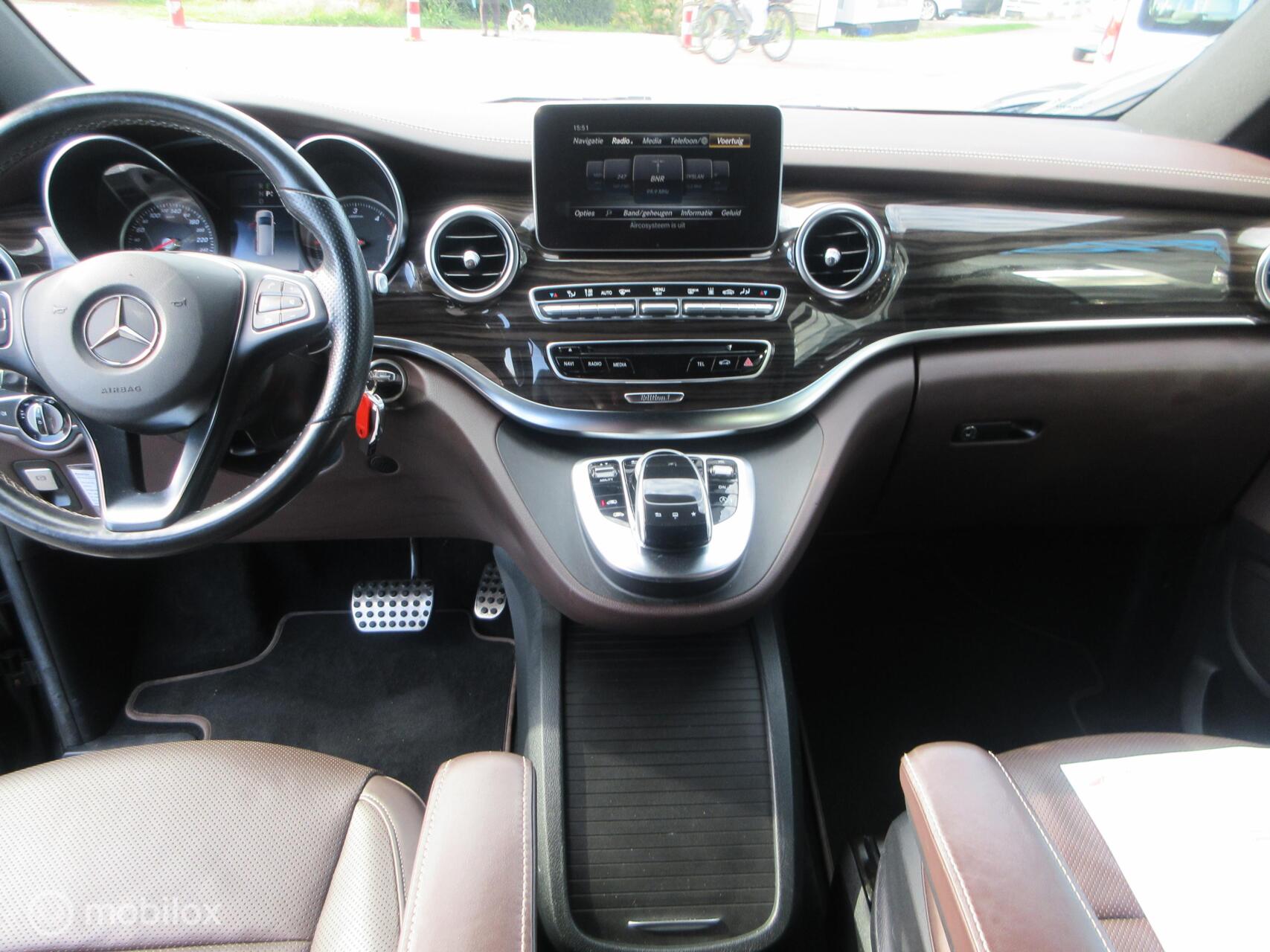 Foto van Mercedes-Benz V-klasse
