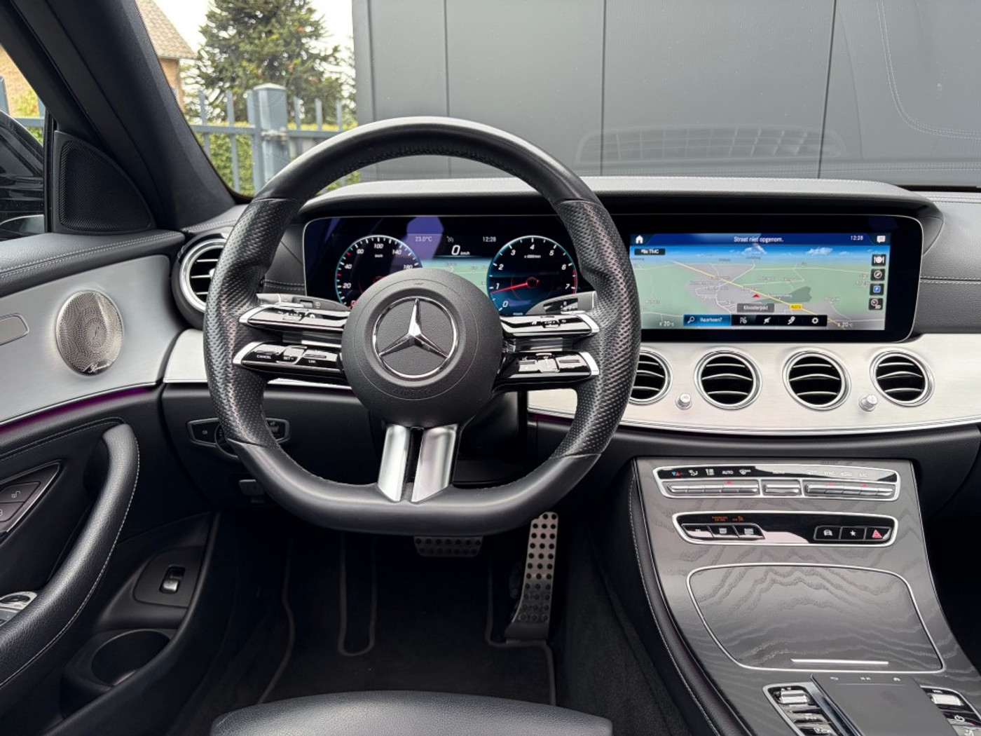 Foto van Mercedes-Benz E 200