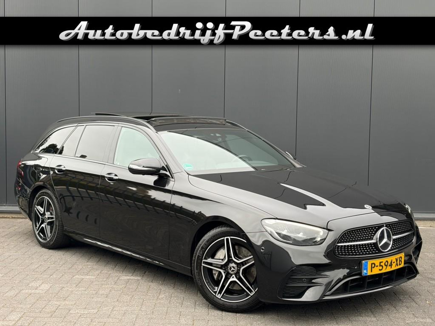Mercedes-Benz E 200 Estate E 200 AMG Nightpakket Pano Burmester Sfeerlicht Leder LED NL-auto 2022 - voorkant