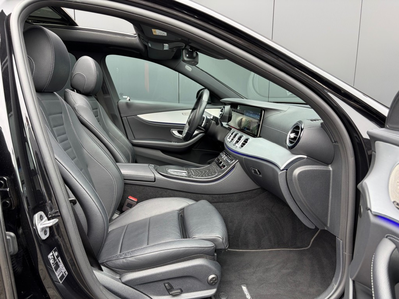 Foto van Mercedes-Benz E 200