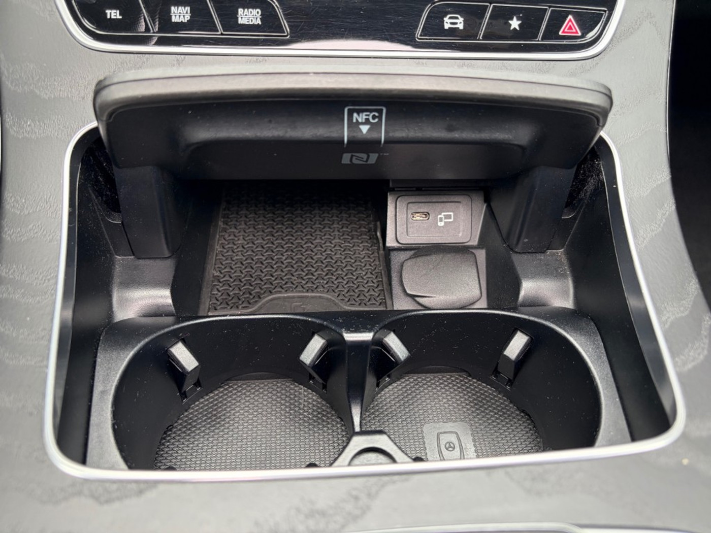 Foto van Mercedes-Benz E 200