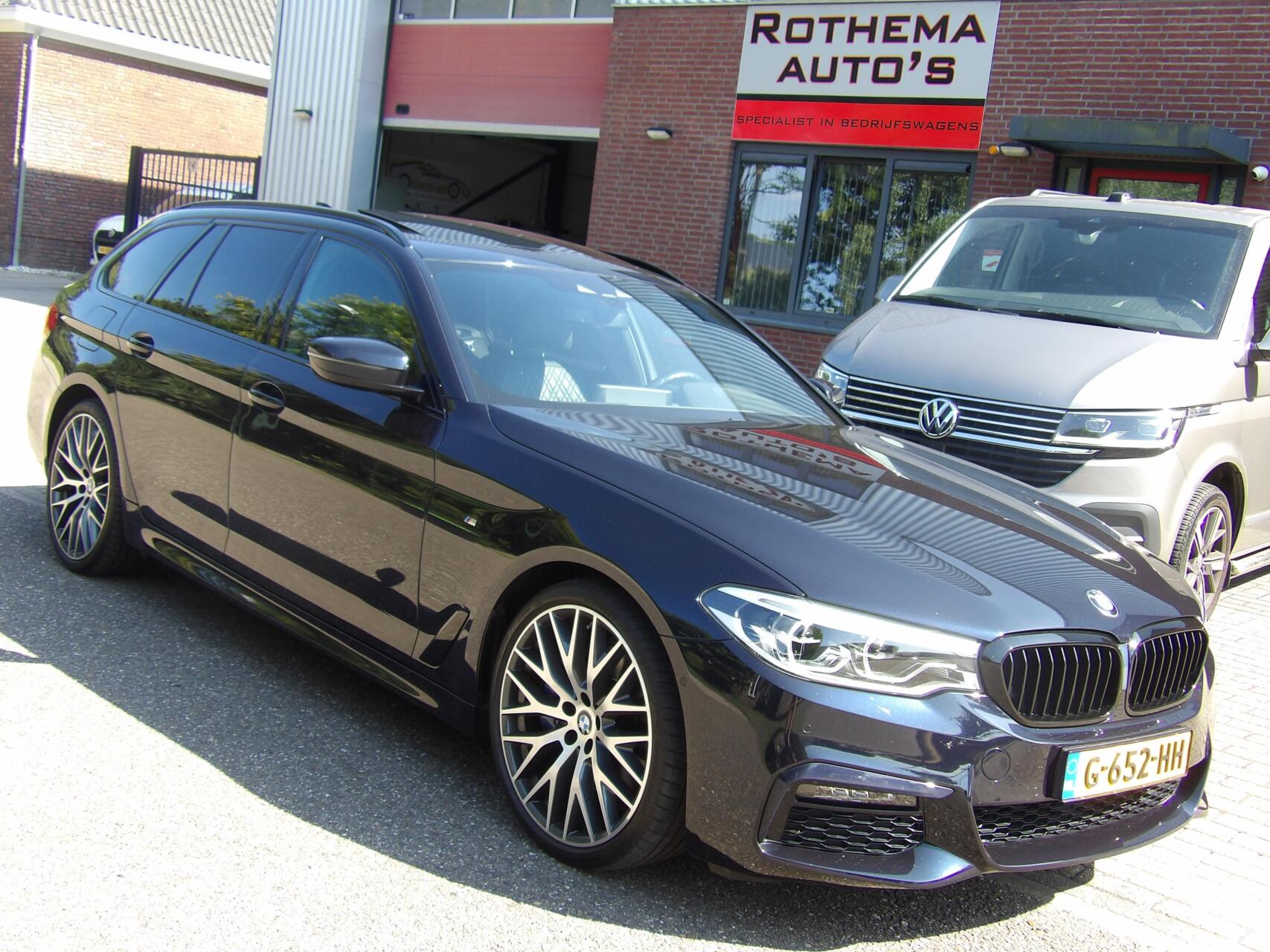 BMW 530i 530i High Executive M-SPORT 2019 NL AUTO 64855km NAPPA PANO 20 inch TOPSTAAT 2019 - voorkant