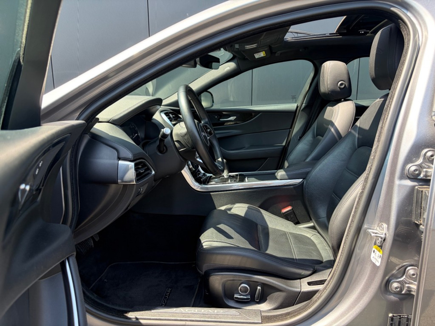 Foto van Jaguar Jaguar Xe